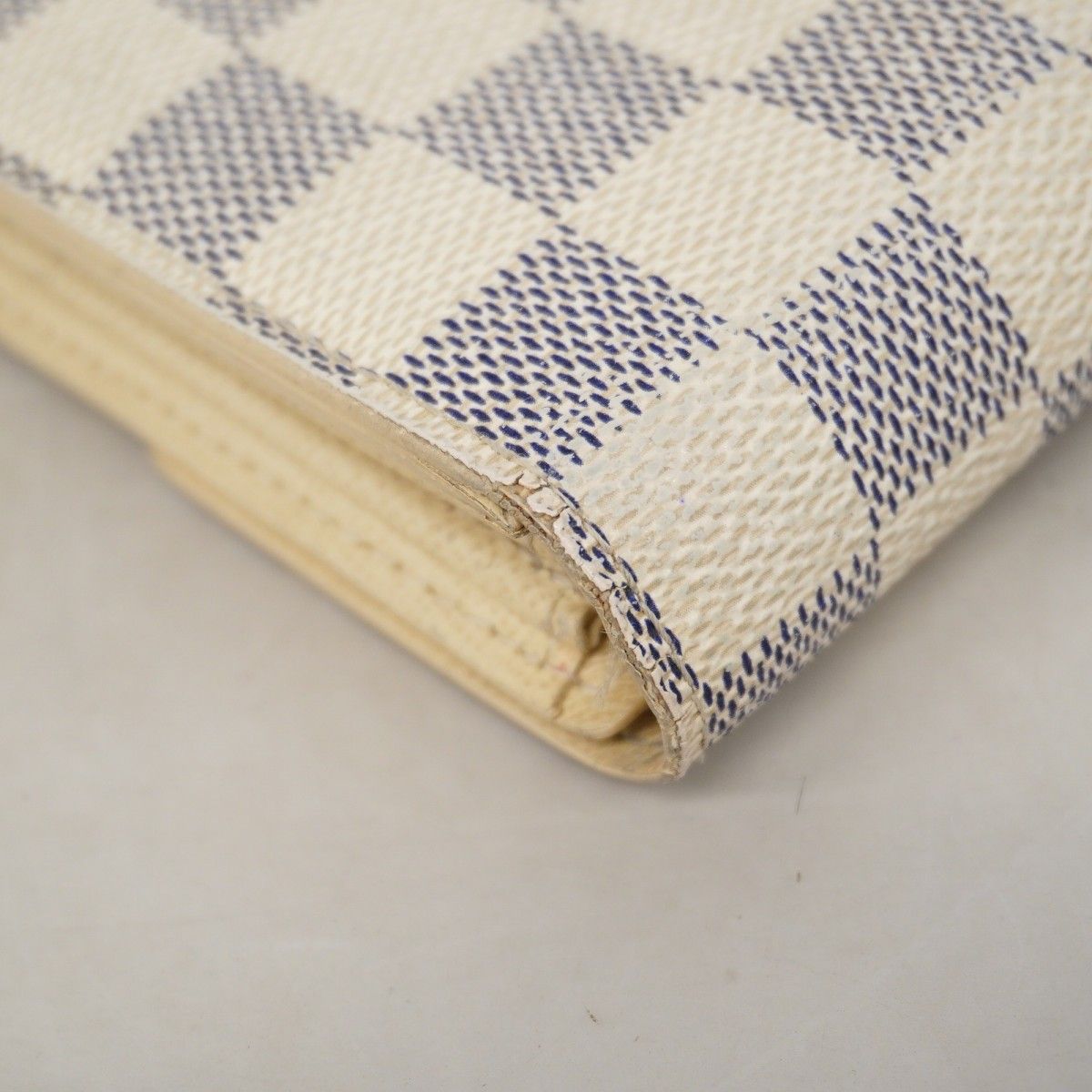 Louis Vuitton Wallet Damier Azur Portefeuille Sarah White — view 9