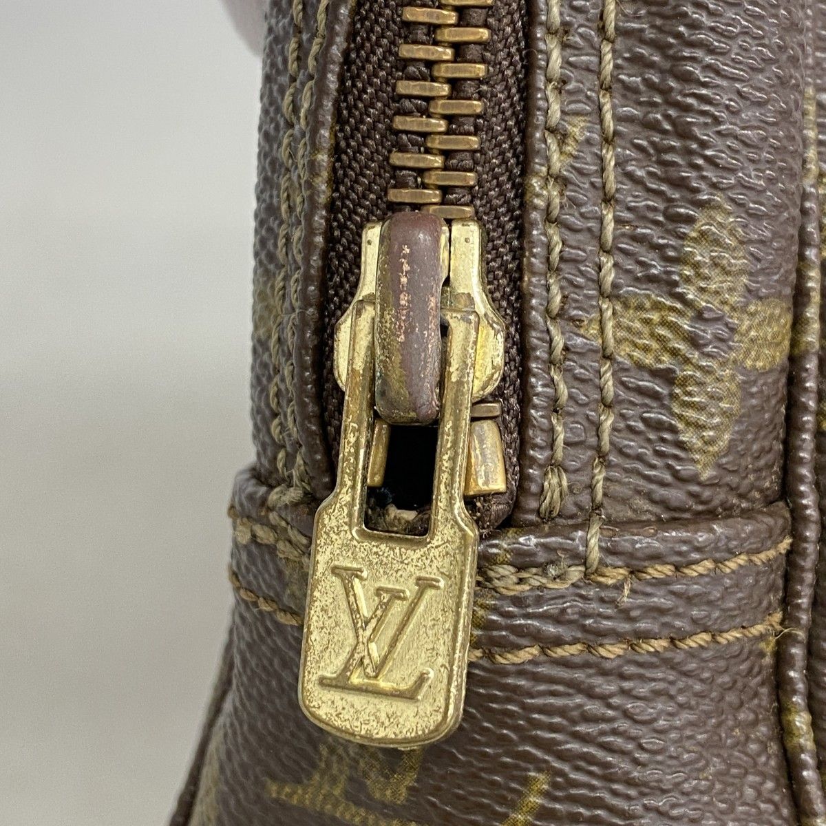 Louis Vuitton Pouch Monogram Trousse Toilette 23 Brown — view 8