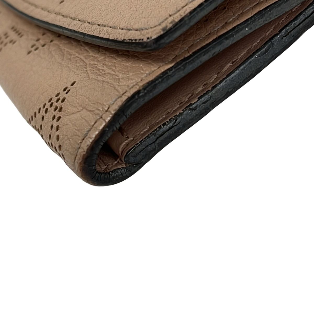 Louis Vuitton Key Case Mahina Multicles 4 Magnolia Leather Cowhide Key Holder — view 7