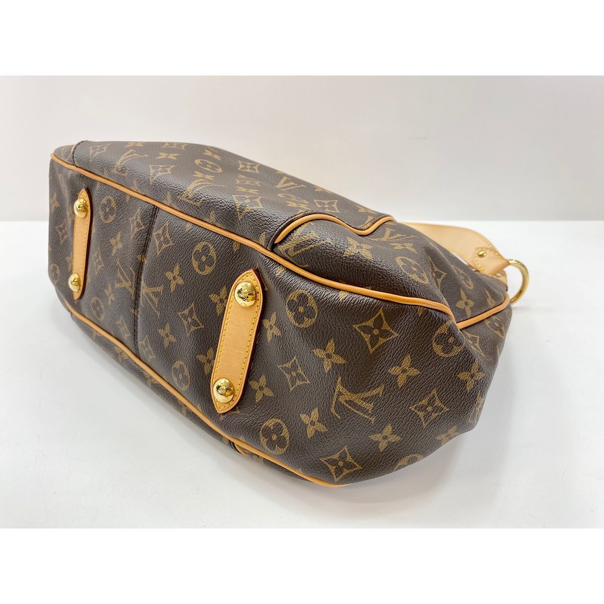 Louis Vuitton Shoulder Bag Galleria PM — view 8