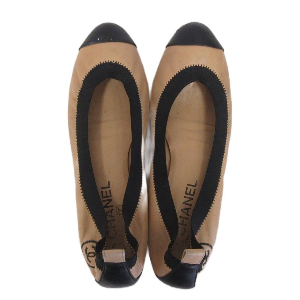 Chanel Flat Shoes CC Logo Embroidery Bicolor Beige Black — view 8
