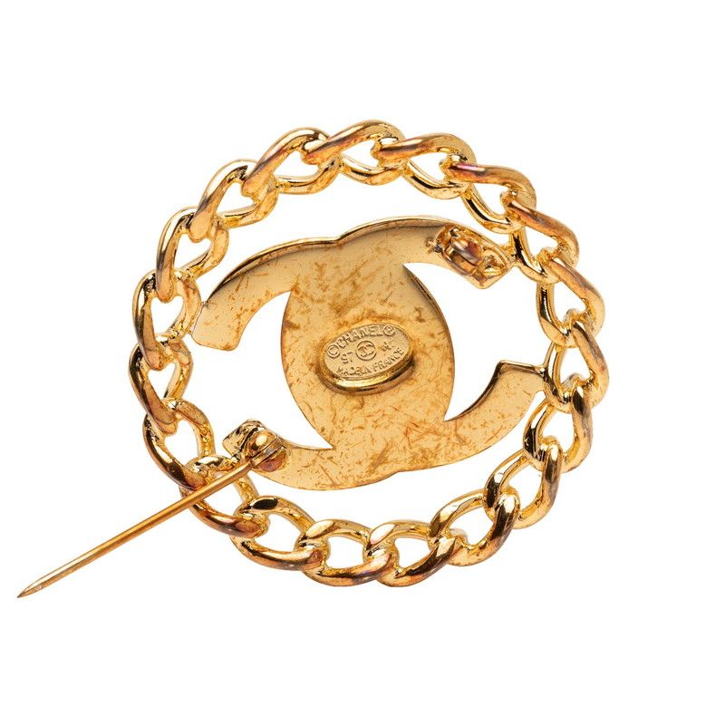 Chanel 97A CC Logo Turnlock Chain Motif Vintage Brooch Gold Plated — view 3