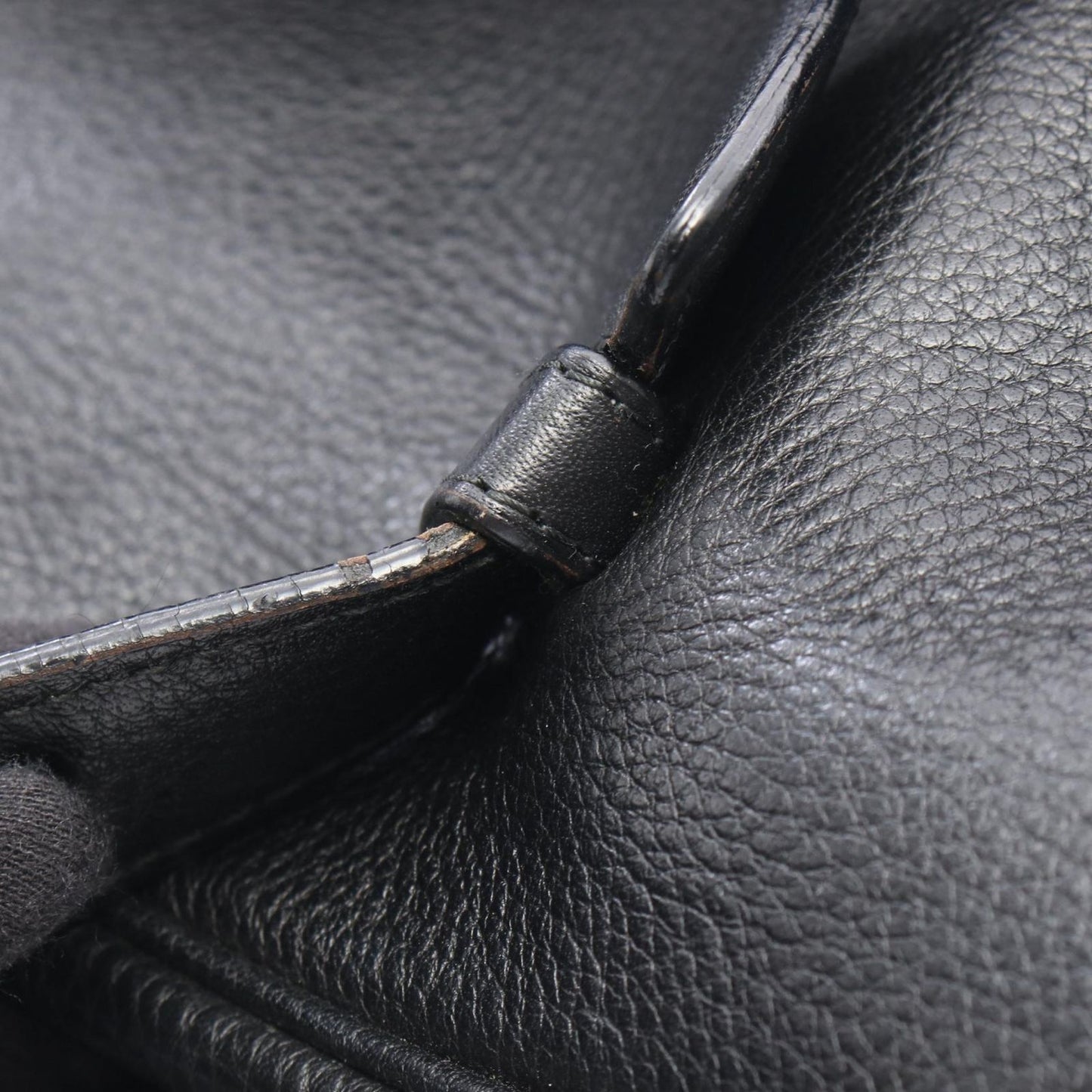 Loewe Heritage Black Leather Shoulder — view 8