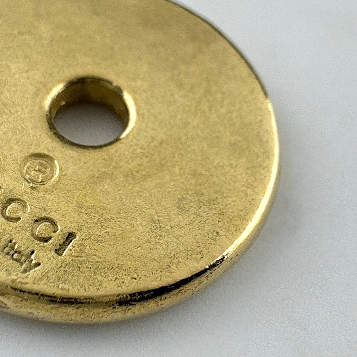 Gucci Coin Pendant Yellow Gold 18K — view 5