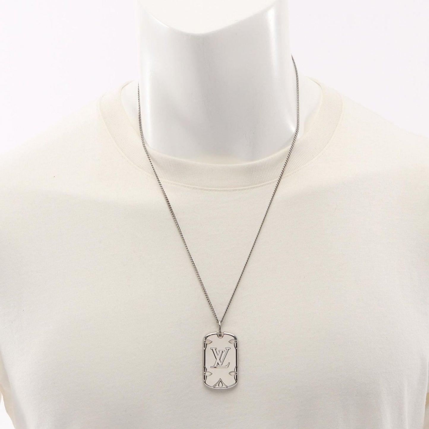 Louis Vuitton Necklace Locket Monogram Silver — view 8