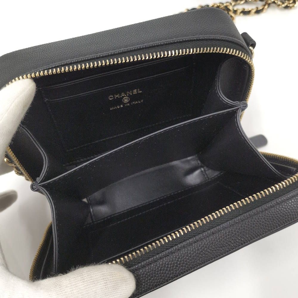 Chanel Shoulder Bag Quilted CC Filigree Leather Black — view 8