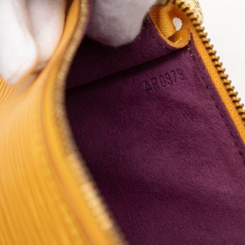 Louis Vuitton Epi Pochette Accessoires Pouch Handbag Tassiriyellow Leather — view 6