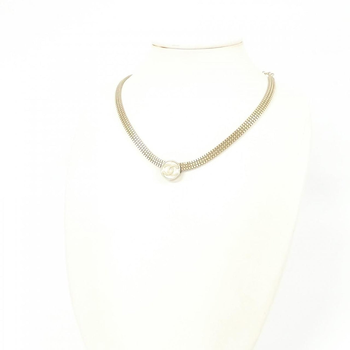 Chanel Choker Necklace Gold — view 5