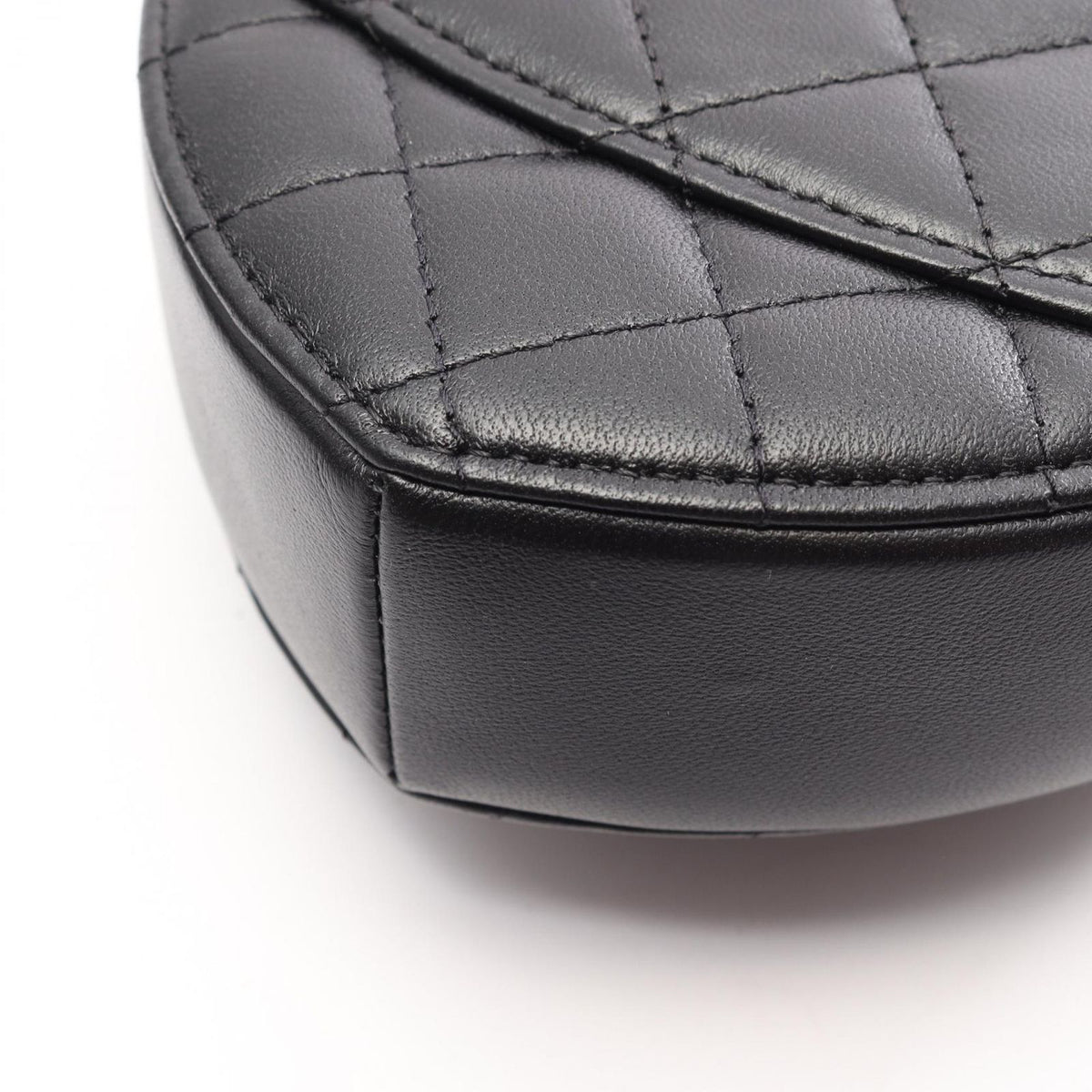 Chanel Shoulder Bag Heart Chain Clutch Quilted Black Lambskin — view 6