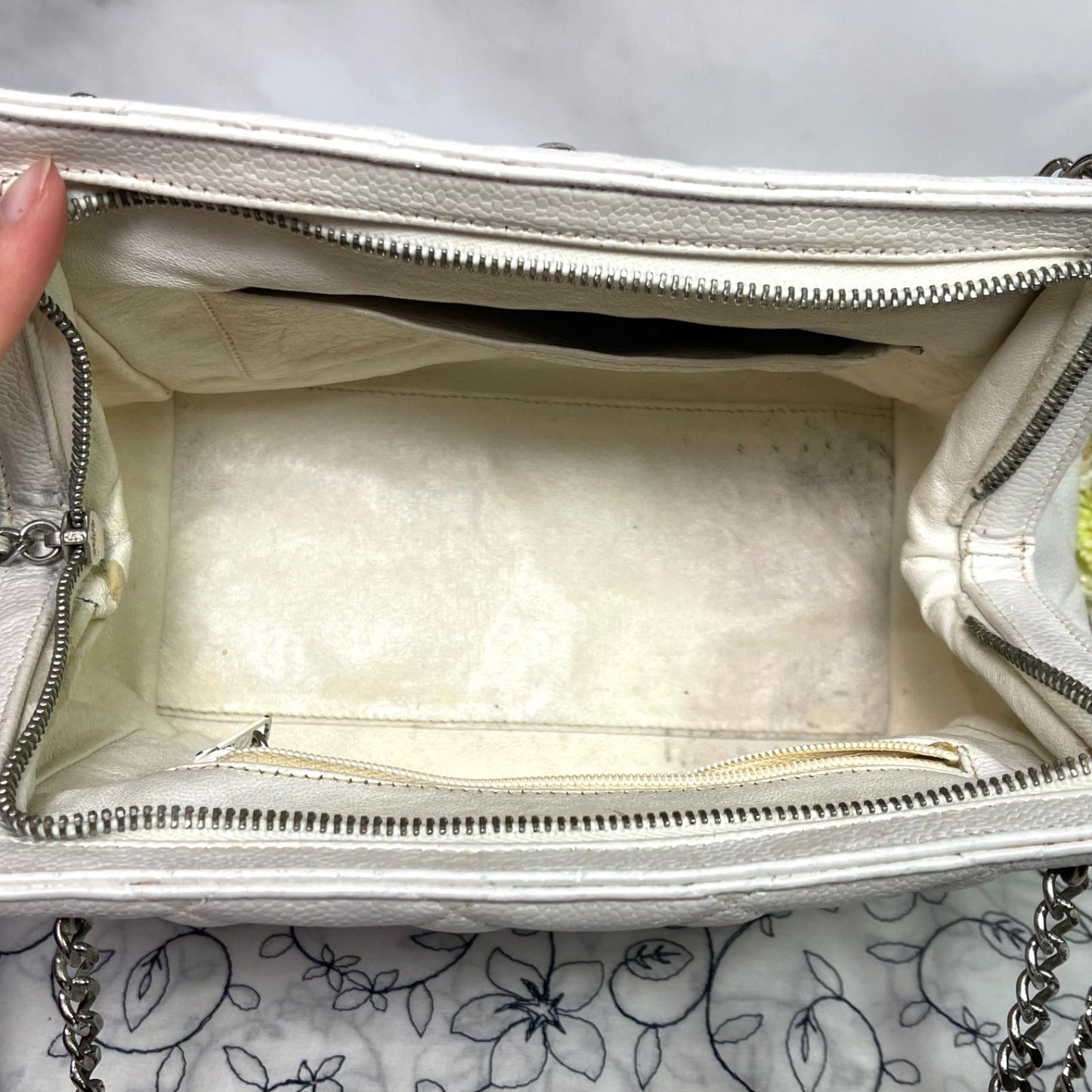 Chanel Caviar Leather Quilted CC Logo Shoulder Bag — view 8