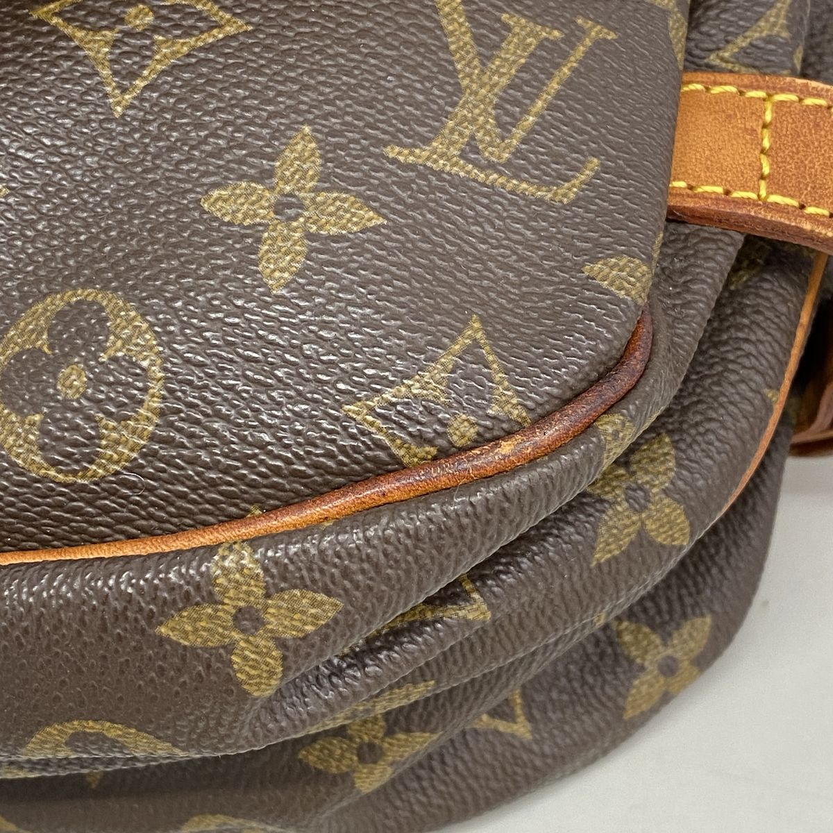 Louis Vuitton Shoulder Bag Monogram Saumur 30 Brown — view 8