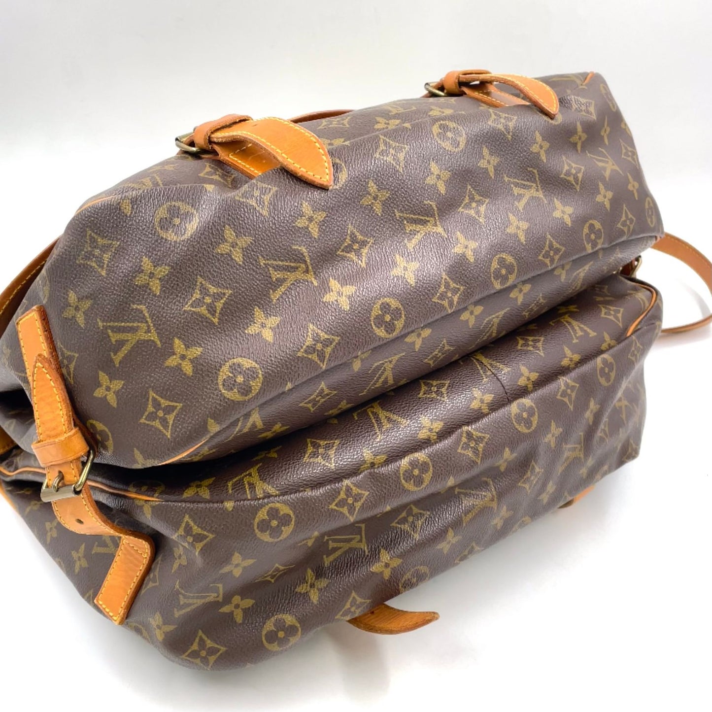 Louis Vuitton Saumur 43 Monogram Leather Crossbody — view 8