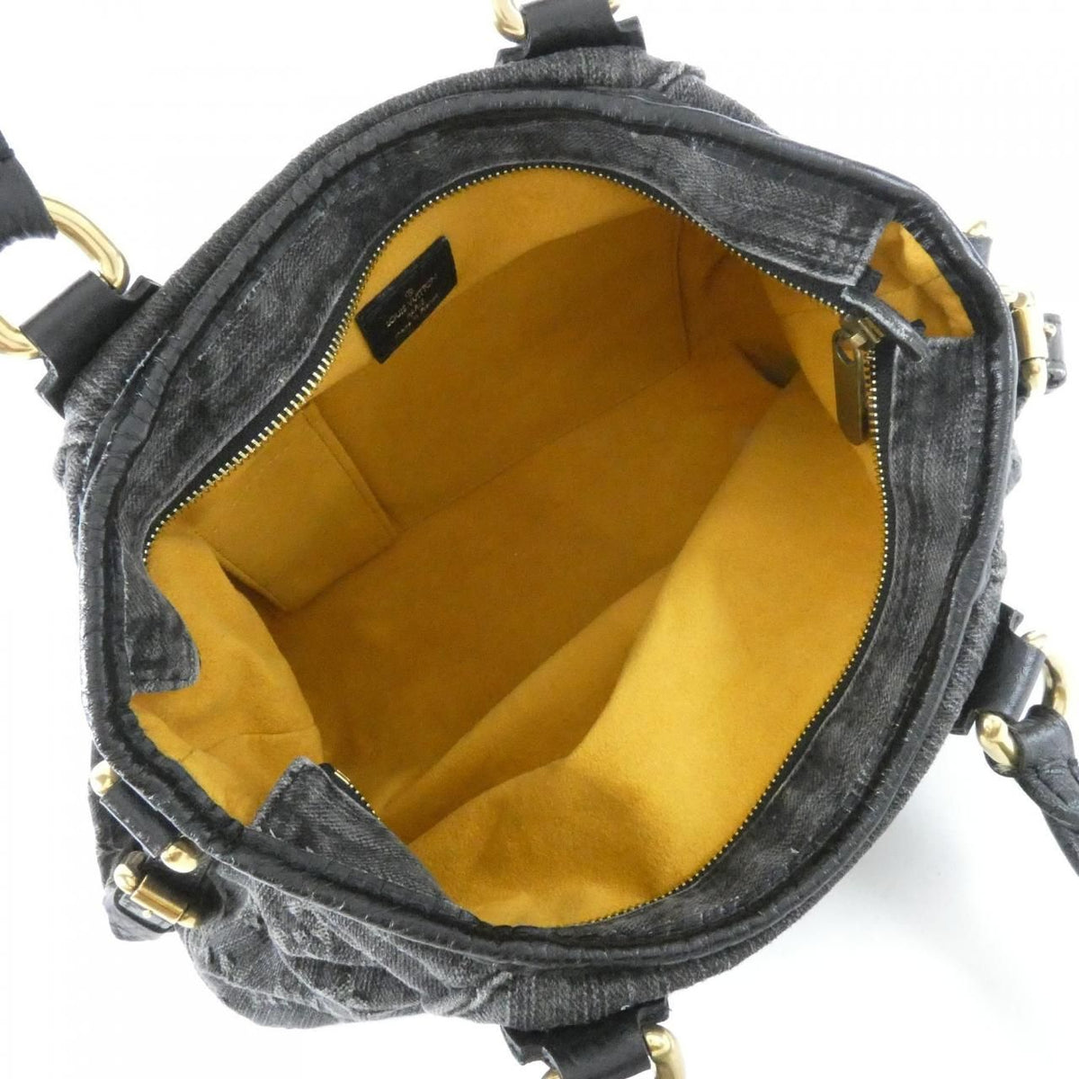 Louis Vuitton Monogram Denim Neo Mild Odor MM M Bag — view 6