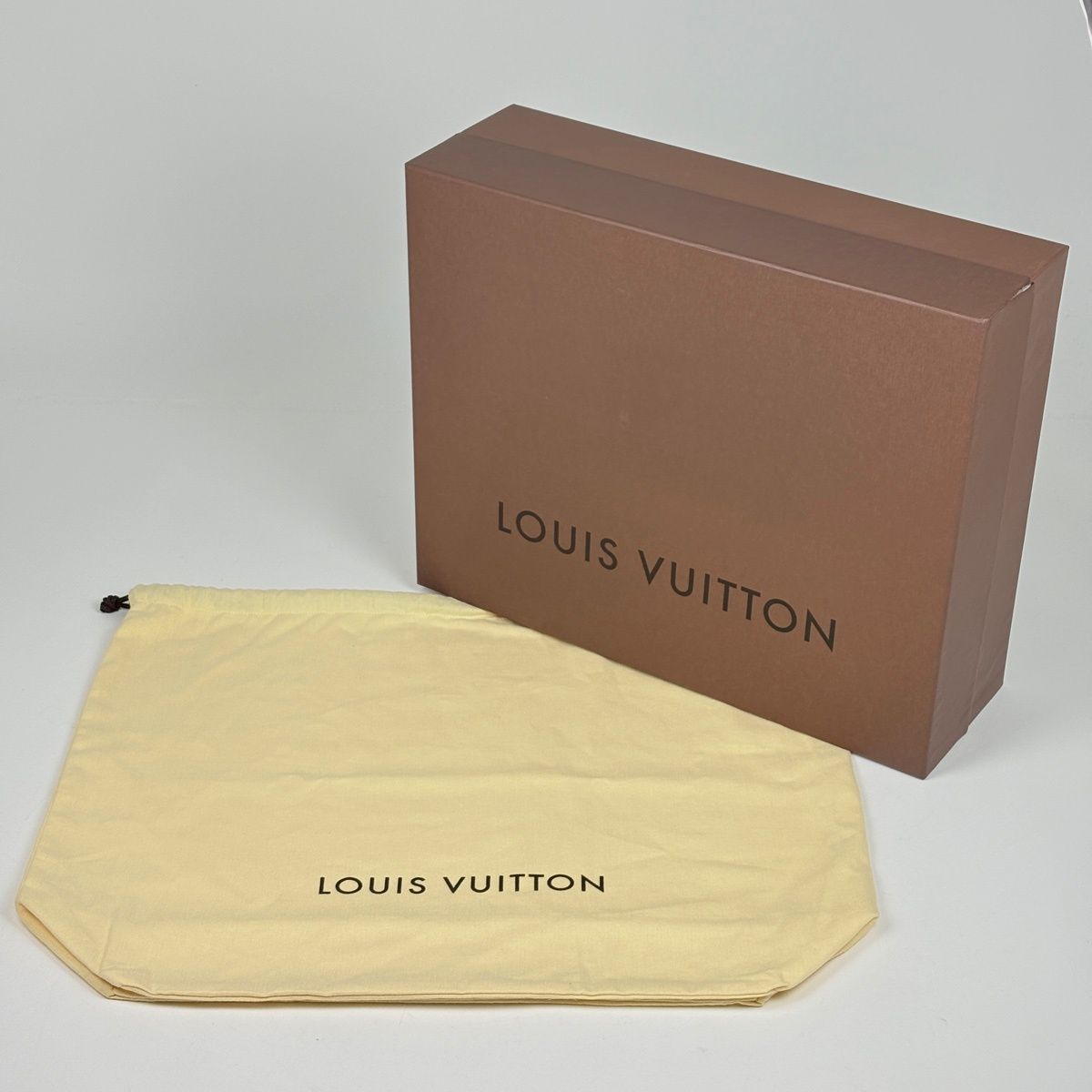 Louis Vuitton Figheri PM Shoulder Bag Damier Azur White — view 8