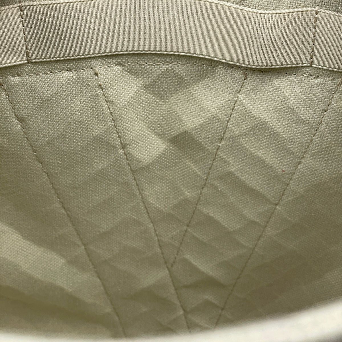 Bottega Veneta Tote Bag Intrecciato Scorpito Rubber Ivory — view 8