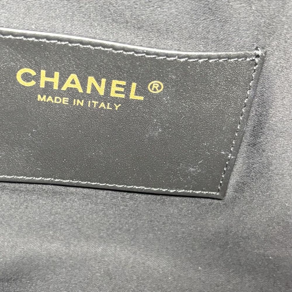 Chanel Shoulder Bag 25 Small Handle Chain CC Logo Caviar Leather Black Gold — view 8
