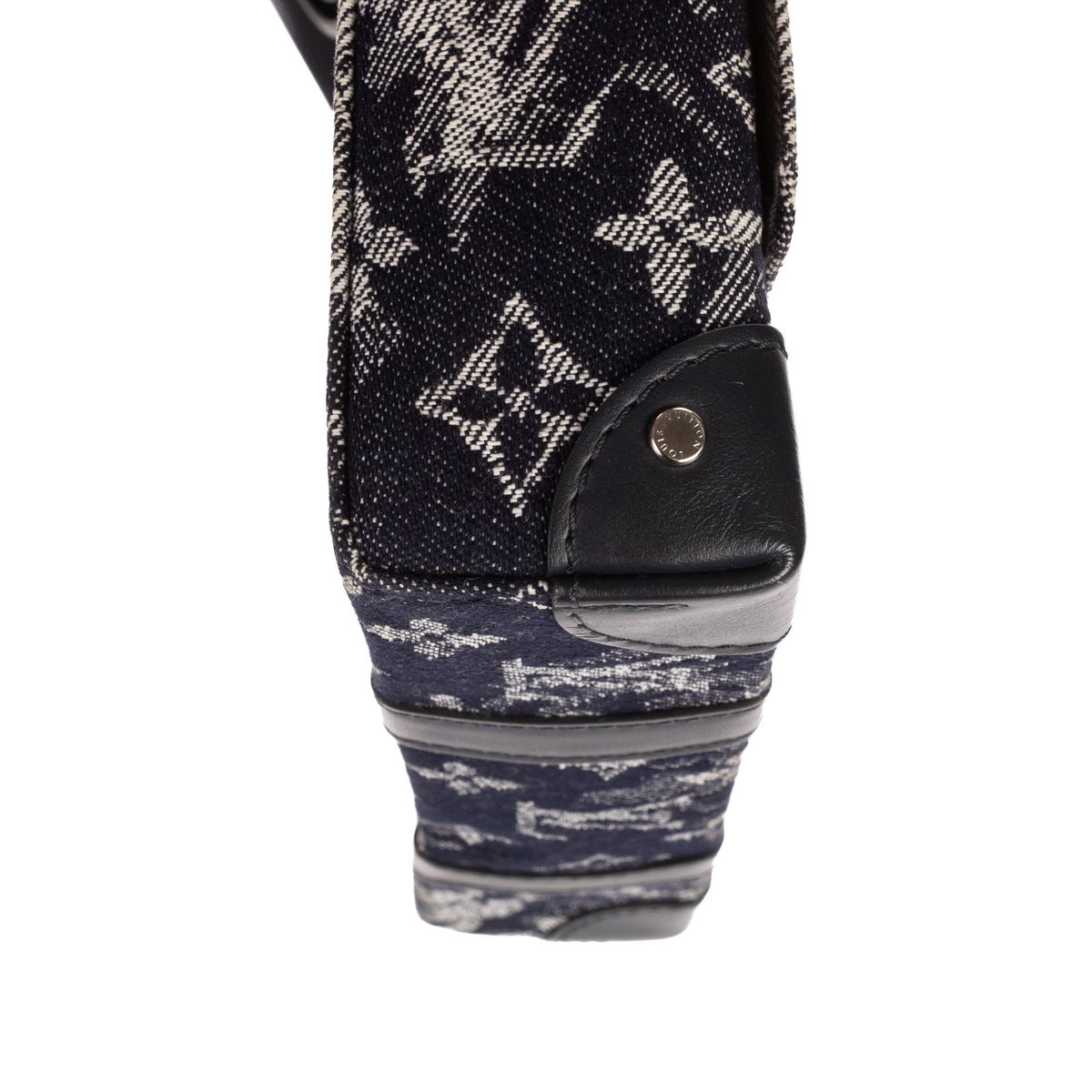Louis Vuitton Tapestry Trunk Messenger Navy — view 8