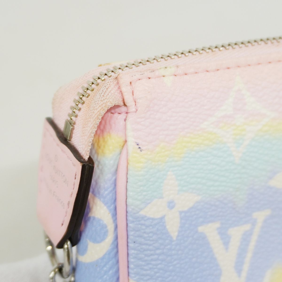 Louis Vuitton Pouch Monogram Giant LV Escal Mini Pochette Soir Pastel — view 8