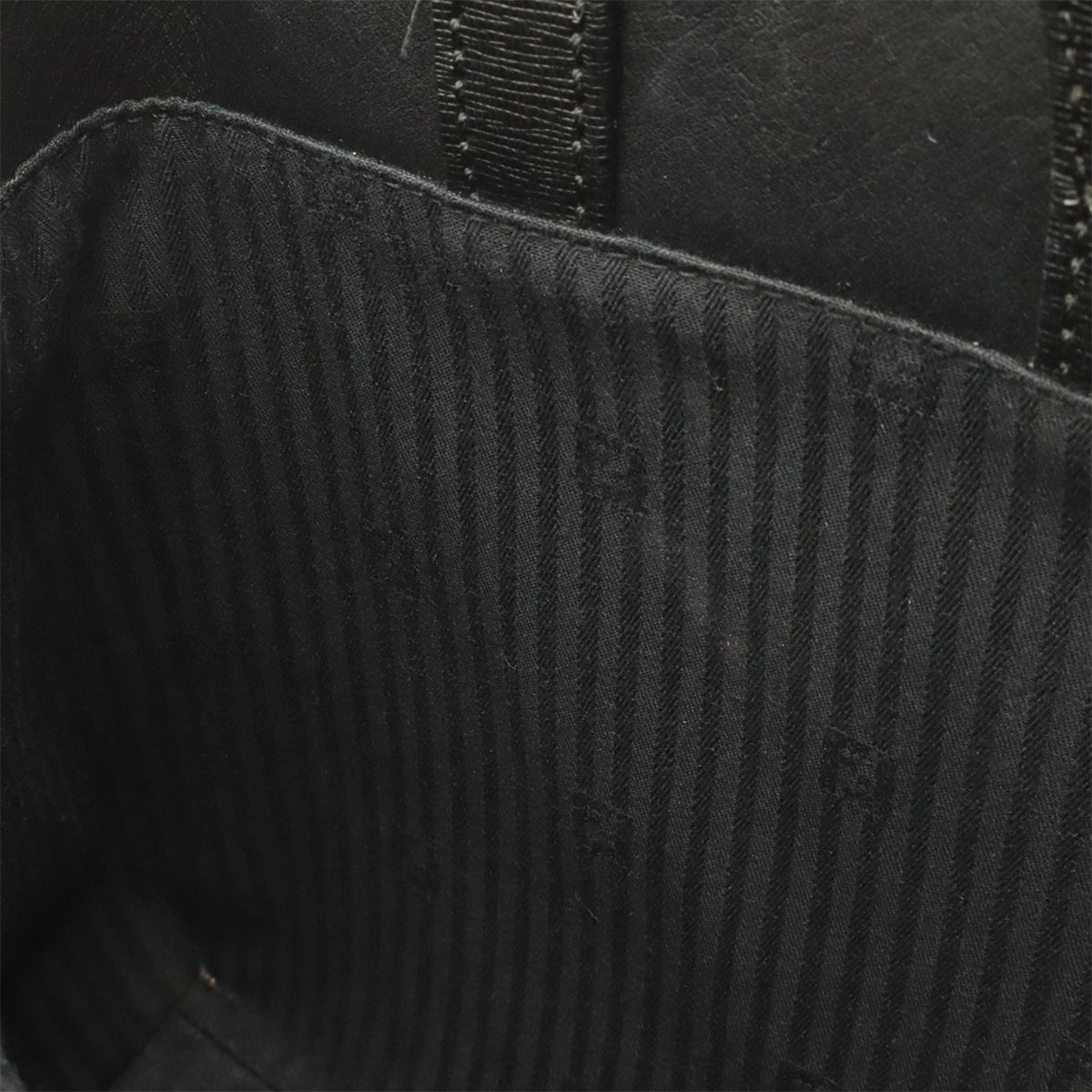 Fendi Petit Toujours Tote 2-Way Shoulder Bag Leather Black Gold — view 8