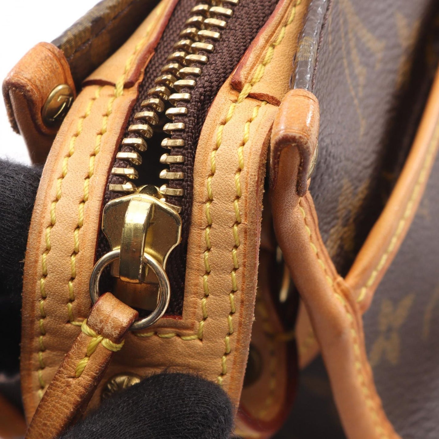 Louis Vuitton Shoulder Bag Popincourt Monogram Leather — view 8
