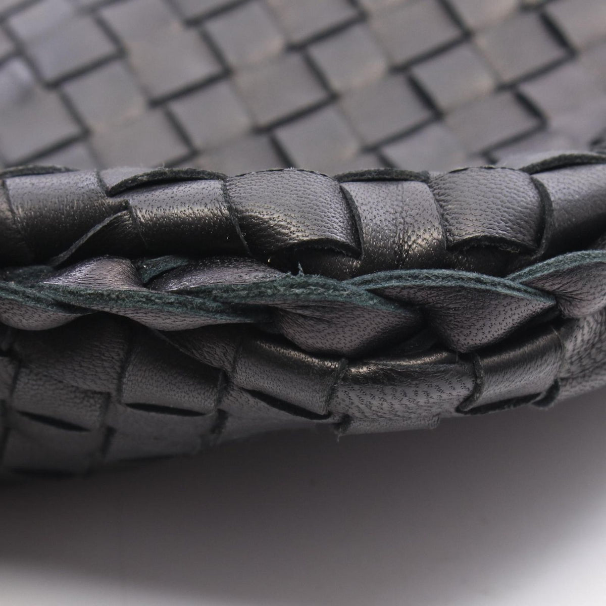 Bottega Veneta Shoulder Bag Intrecciato Black Leather — view 5