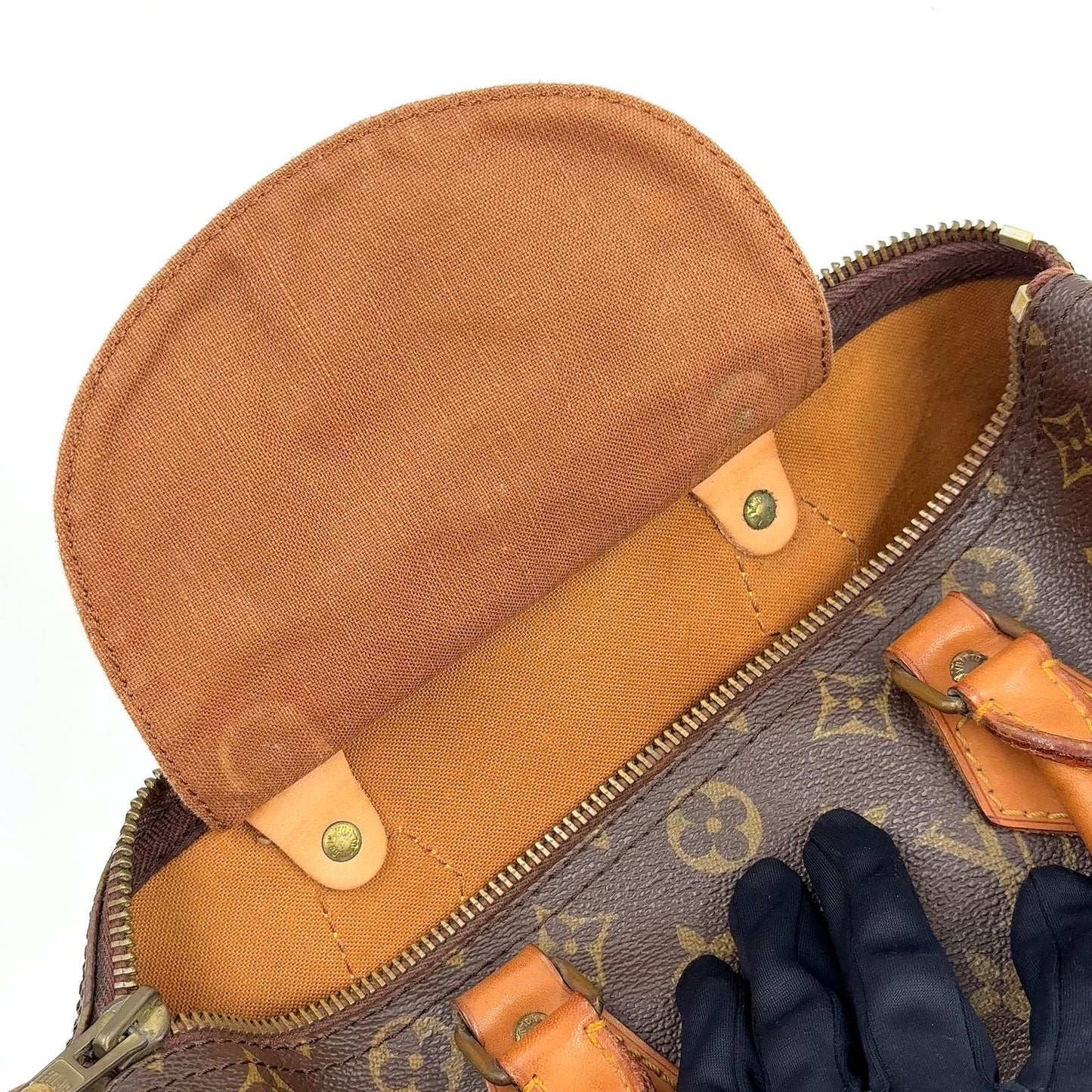 Louis Vuitton Speedy 30 Monogram Leather Handbag — view 8