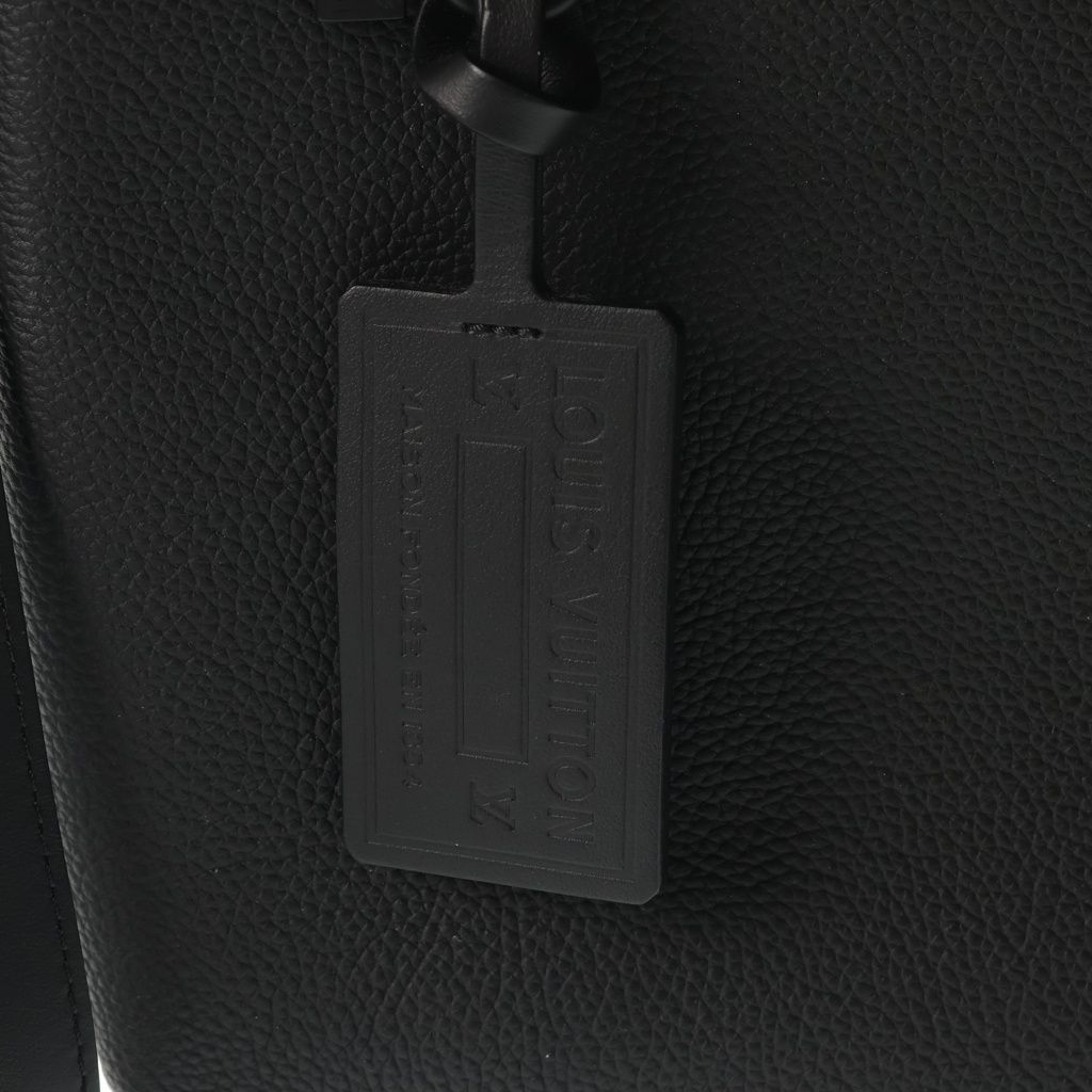 Louis Vuitton LV Aerogram Takeoff Pouch Pochette Black — view 8