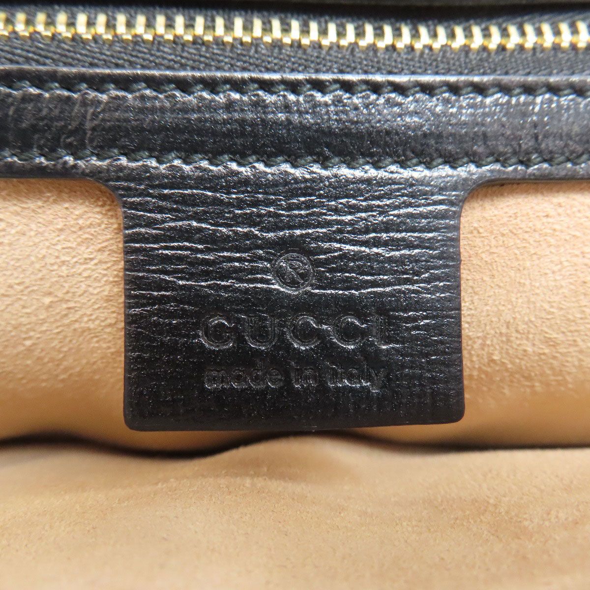 Gucci Chain Shoulder Bag Calfskin — view 8