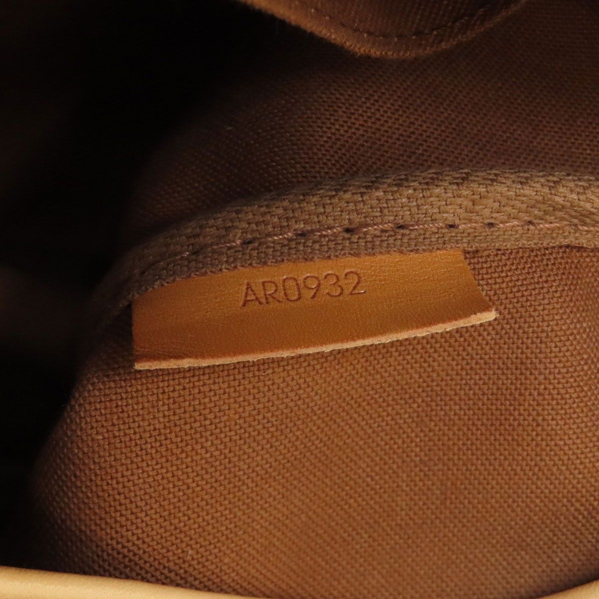 Louis Vuitton Saumur 35 Shoulder Bag Monogram Canvas — view 8