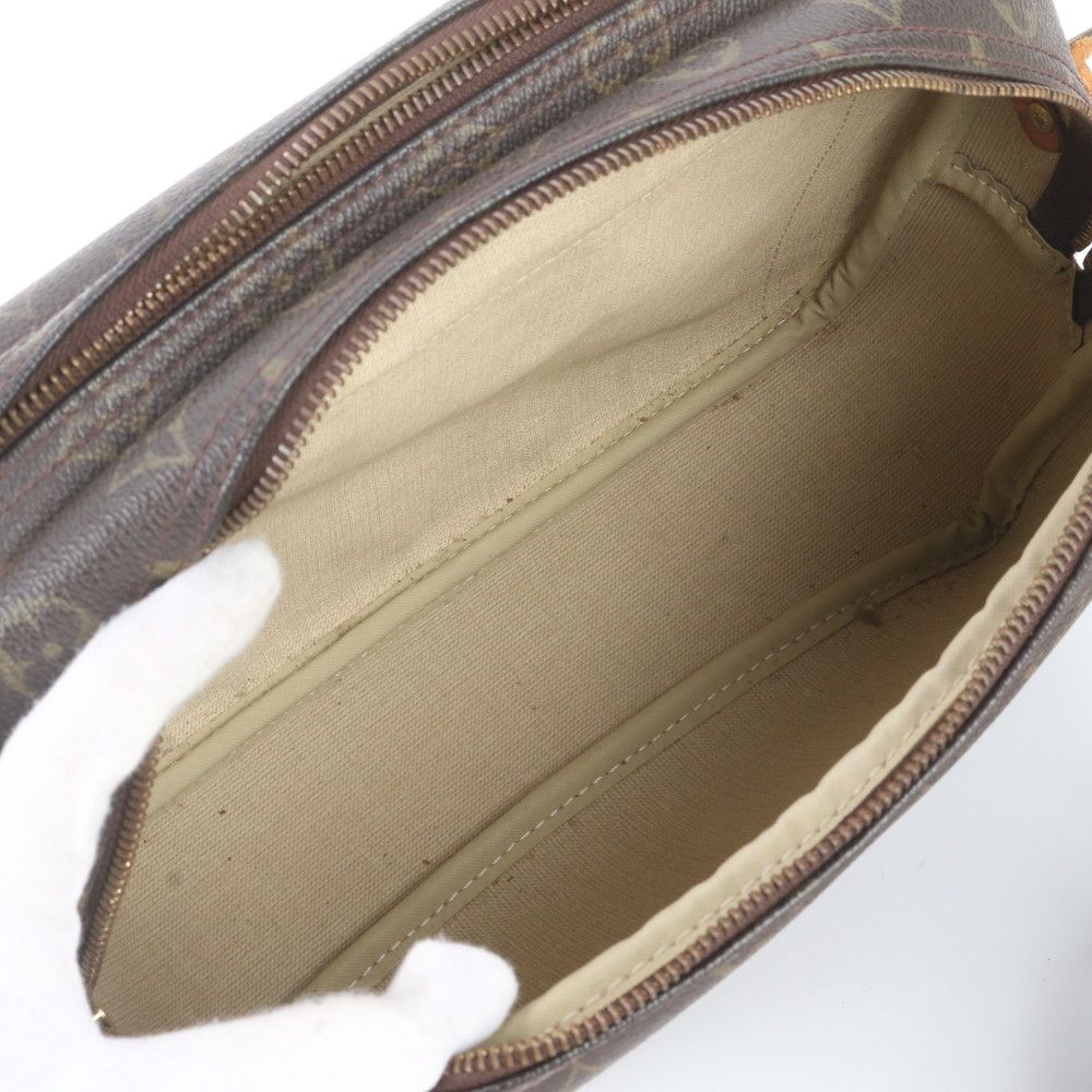 Louis Vuitton Monogram Reporter PM Leather Shoulder Bag Crossbody Messenger — view 8