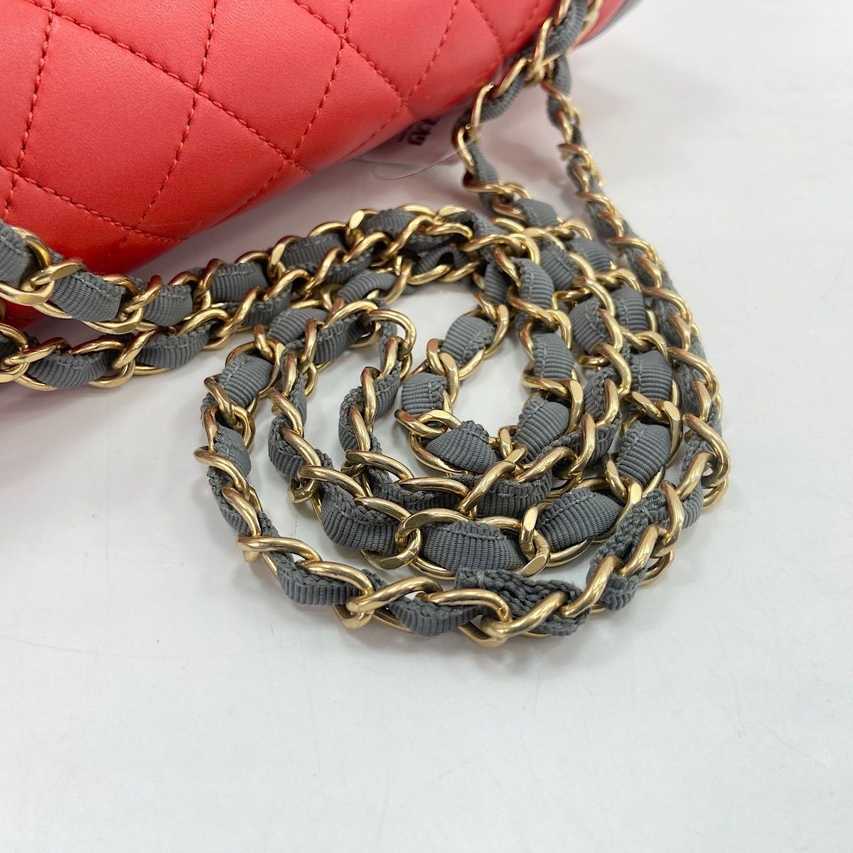 Chanel Shoulder Bag Quilted — view 8