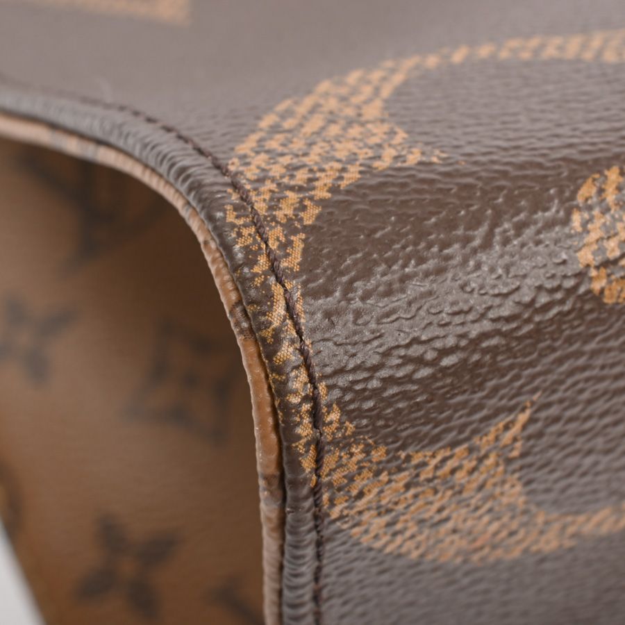 Louis Vuitton Handbag On The Go MM — view 8