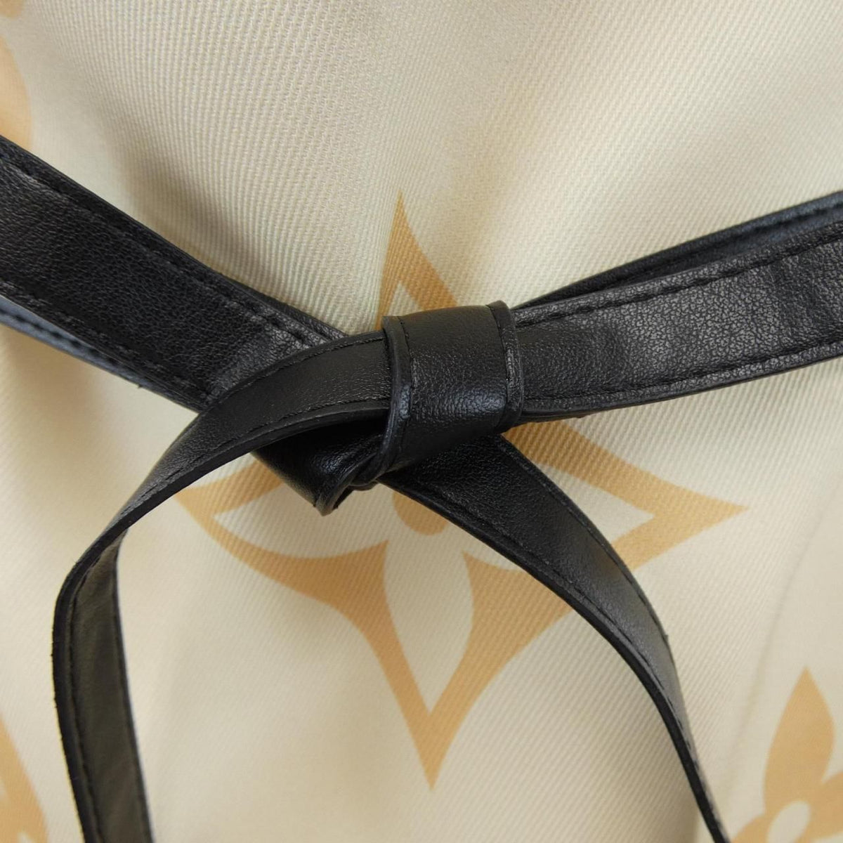 Louis Vuitton Dress Beige — view 7