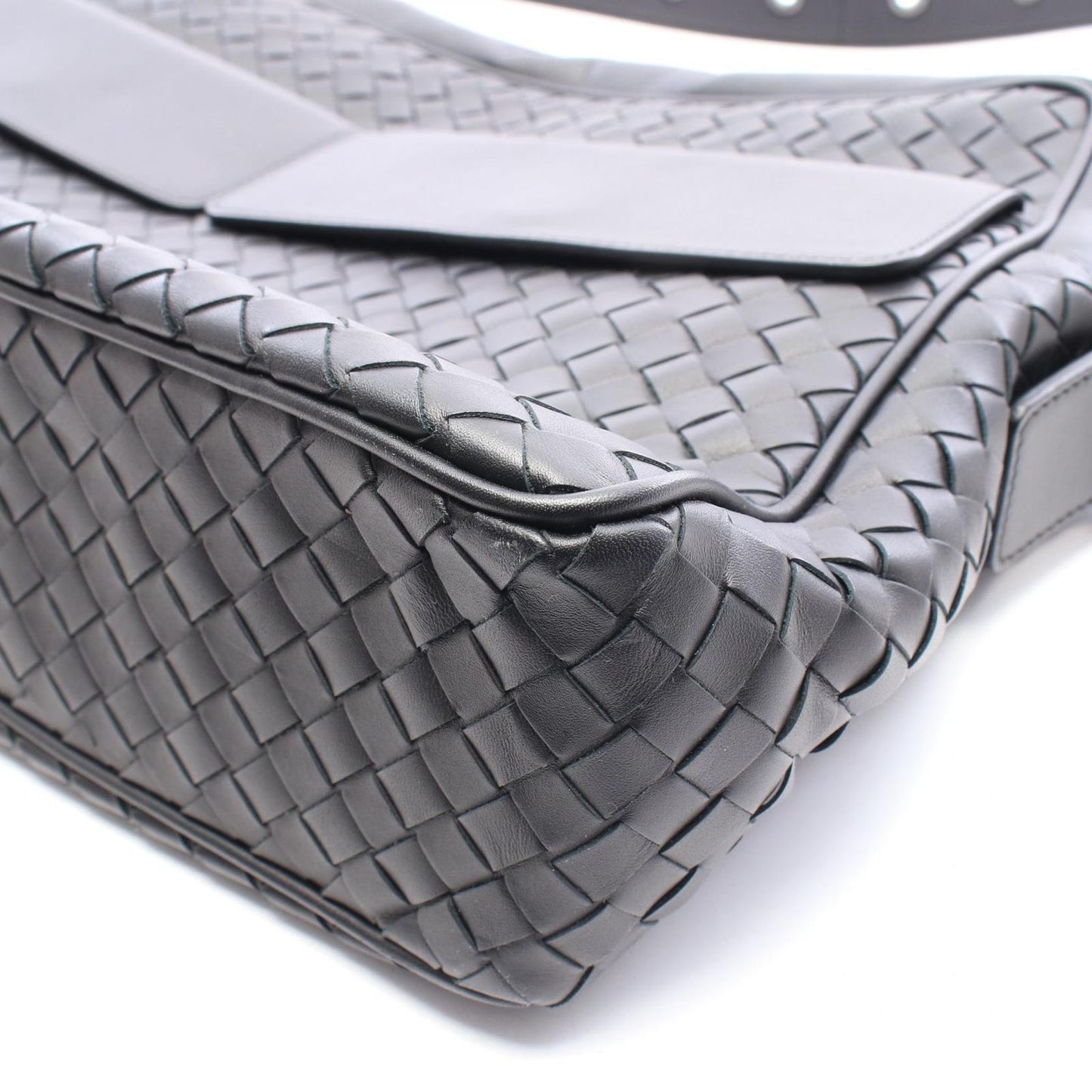 Bottega Veneta Shoulder Bag Intrecciato Black Leather — view 7