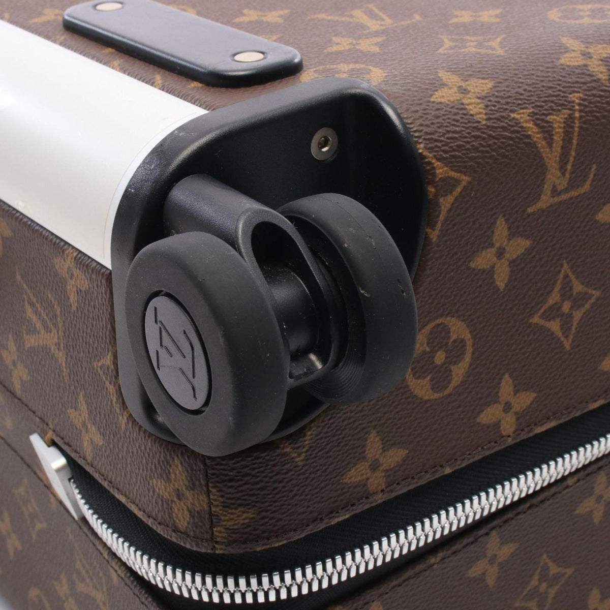 Louis Vuitton Travel Bag Horizon 55 Leather — view 8
