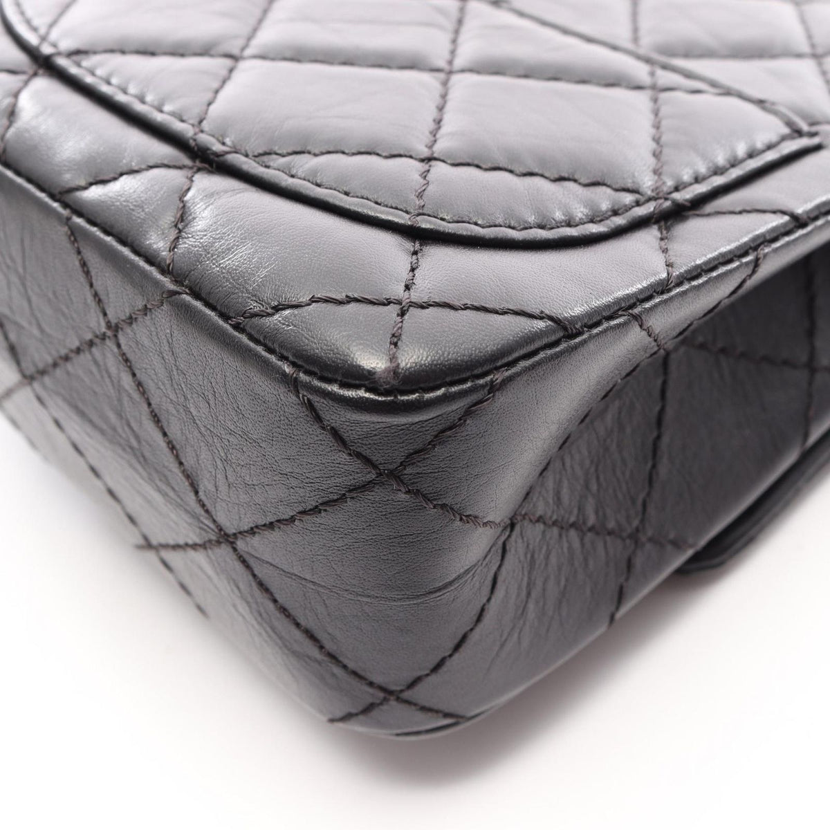 Chanel Shoulder Bag 2.55 Quilted Black Calfskin Small Chain — view 8