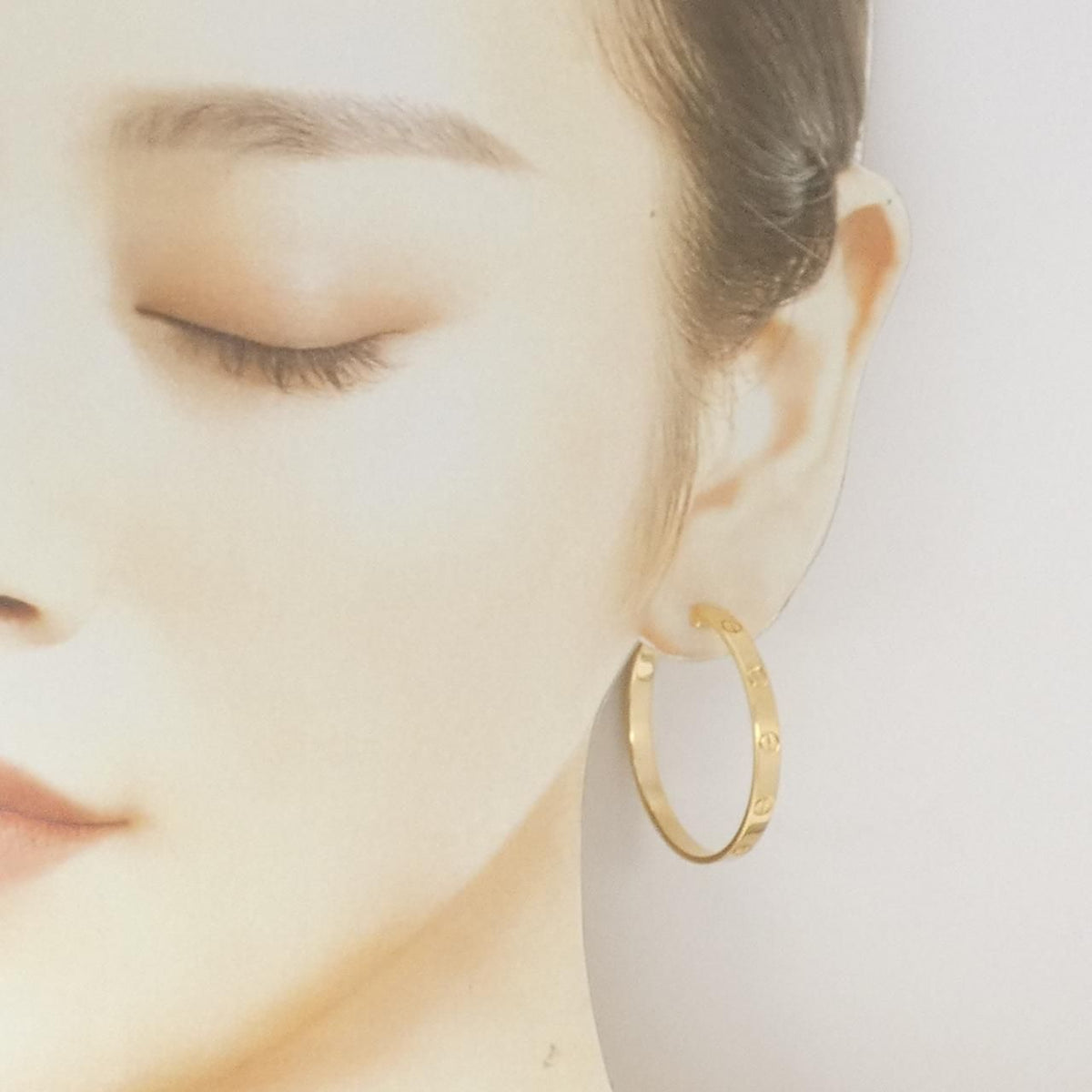 Cartier Love Earrings Gold — view 4