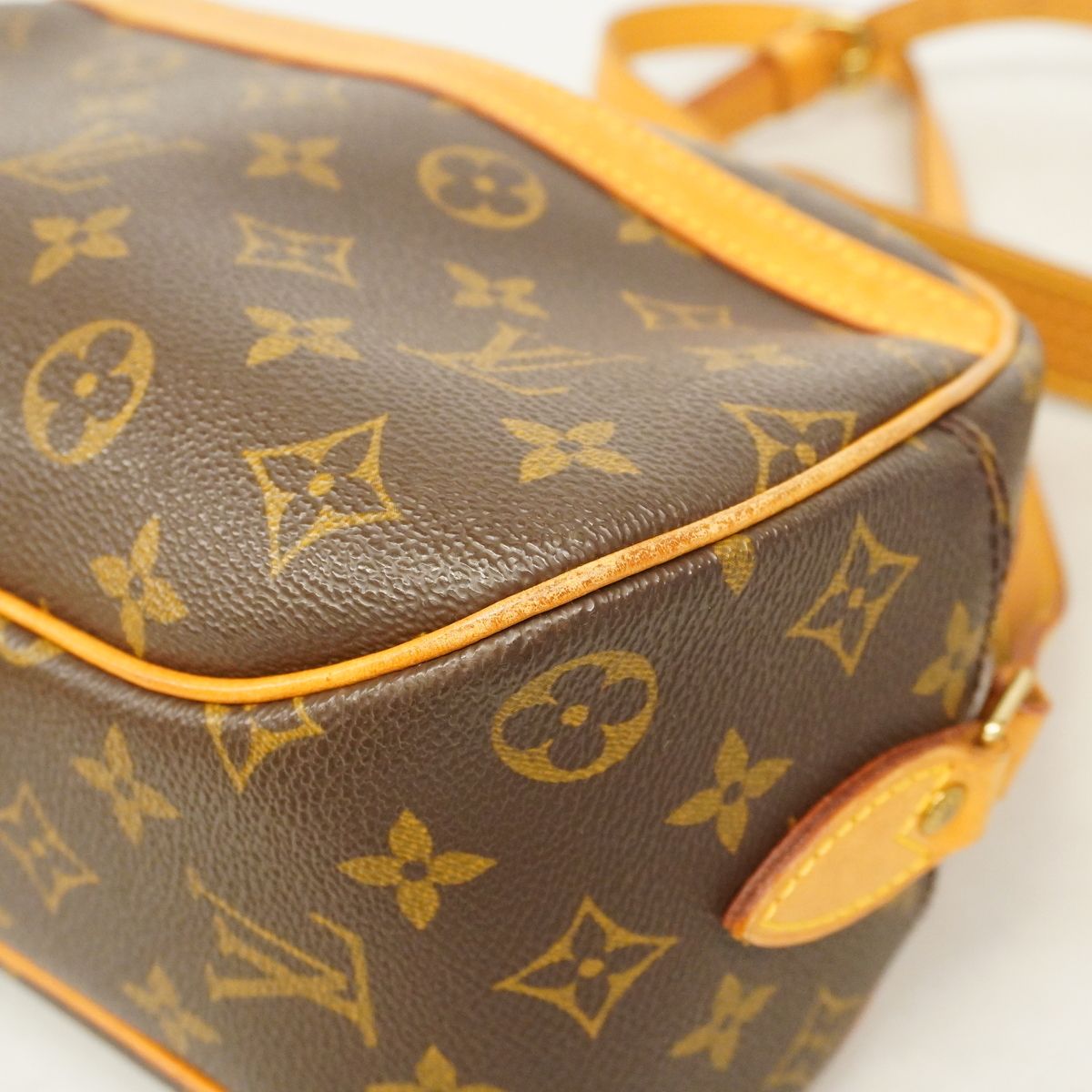 Louis Vuitton Shoulder Bag Monogram Blois Brown — view 8