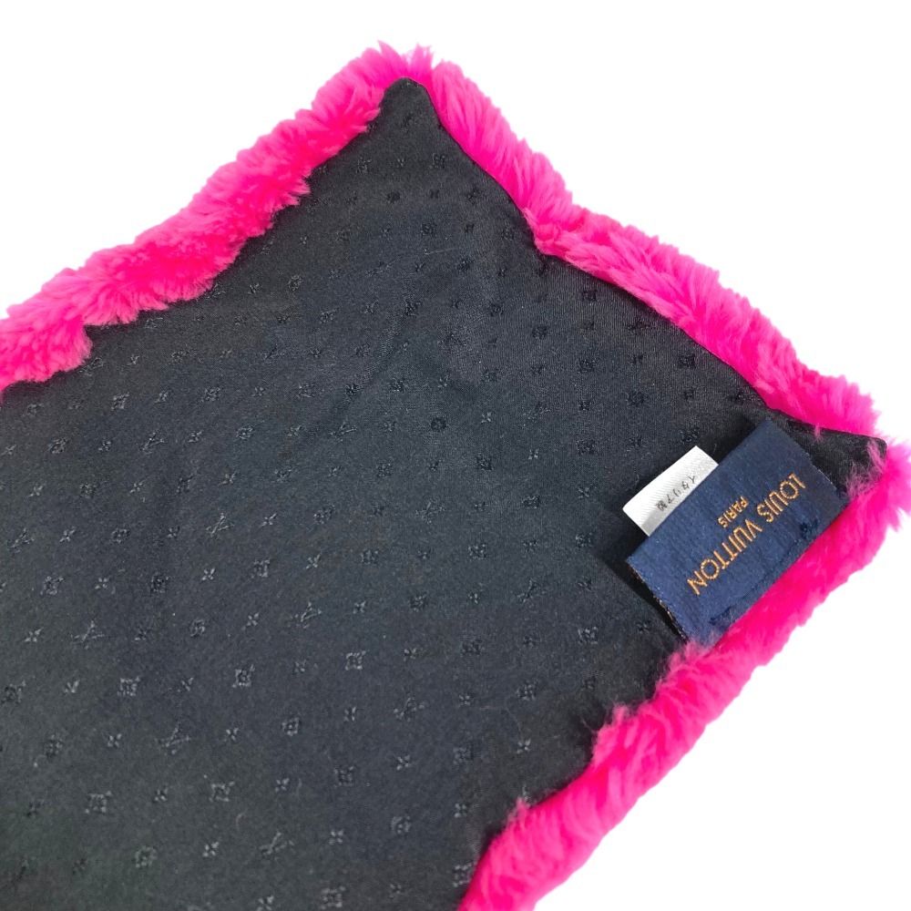Louis Vuitton Scarf Echarpe LV in the City Silk Pink — view 8