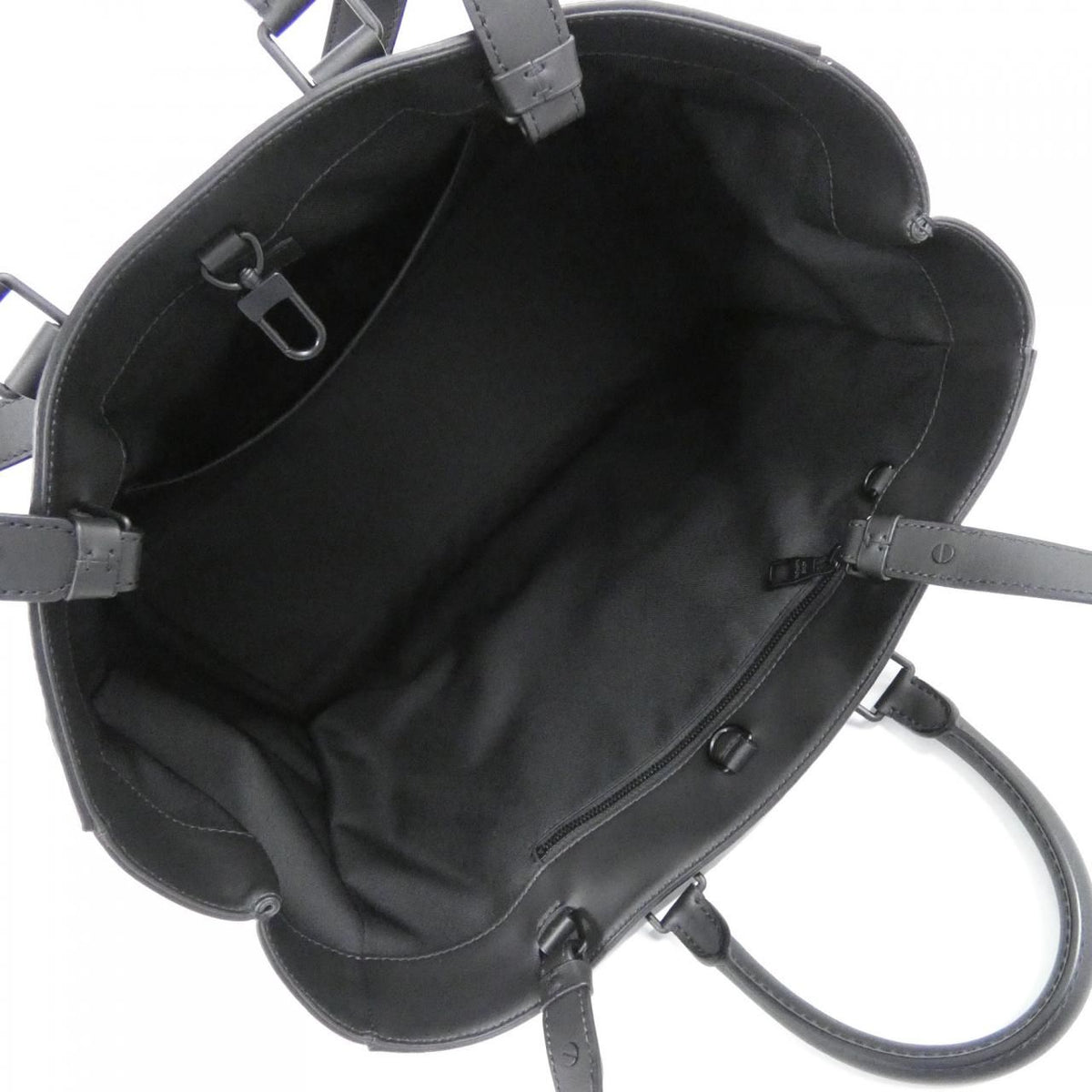 Louis Vuitton Taurillon Monogram Sac Plat Bag — view 6