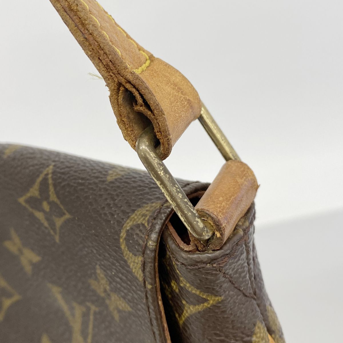 Louis Vuitton Shoulder Bag Monogram Musette Brown — view 8