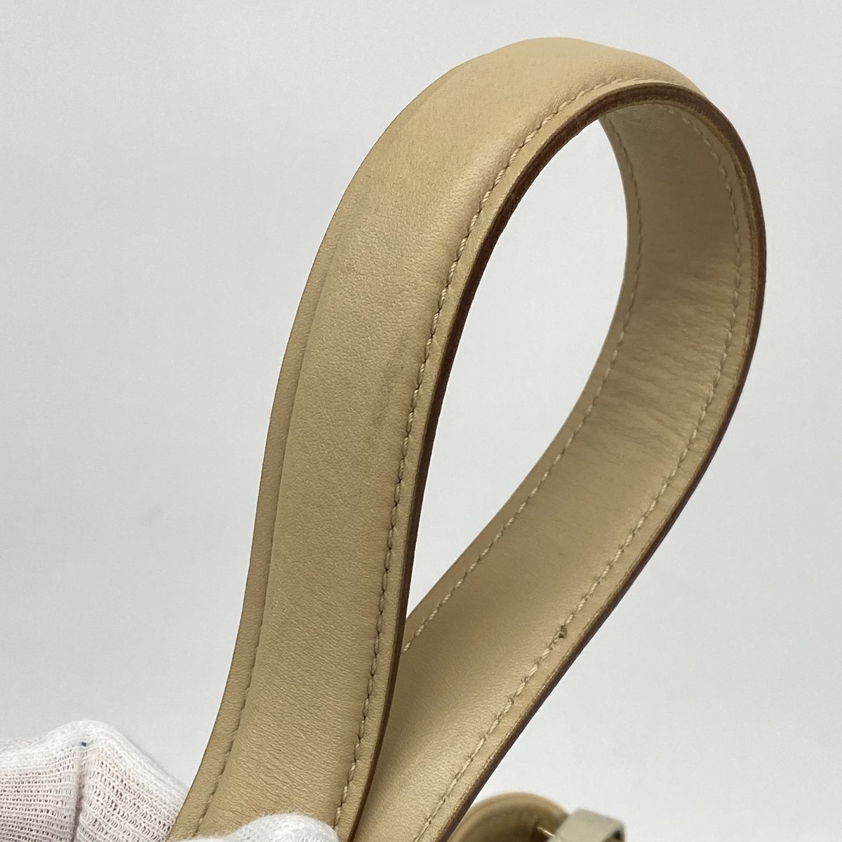 Gucci Shoulder Bag GG Canvas Beige Gold — view 8