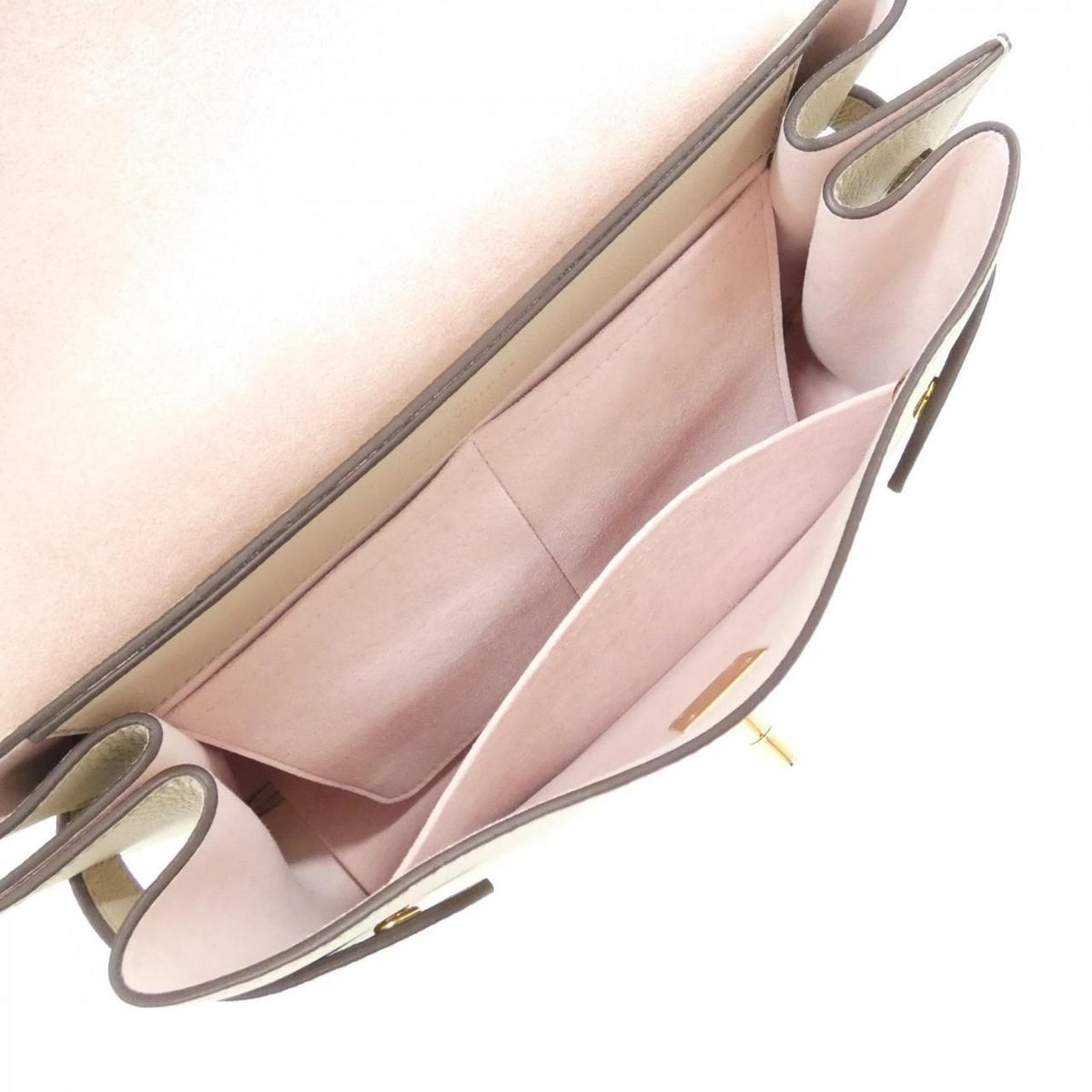 Louis Vuitton Lockme Ever Bag — view 8