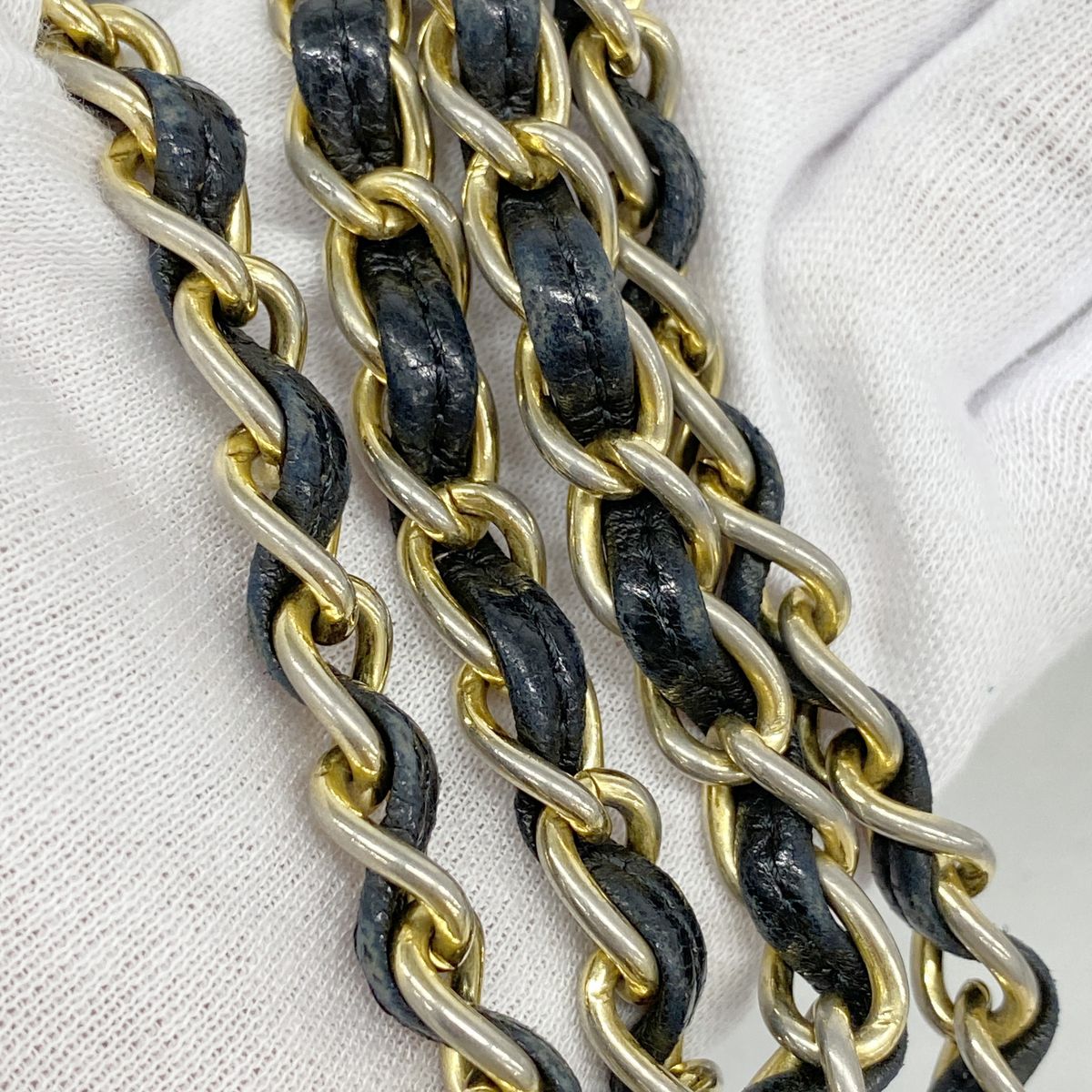 Chanel Shoulder Bag Quilted Lambskin Black Gold — view 8