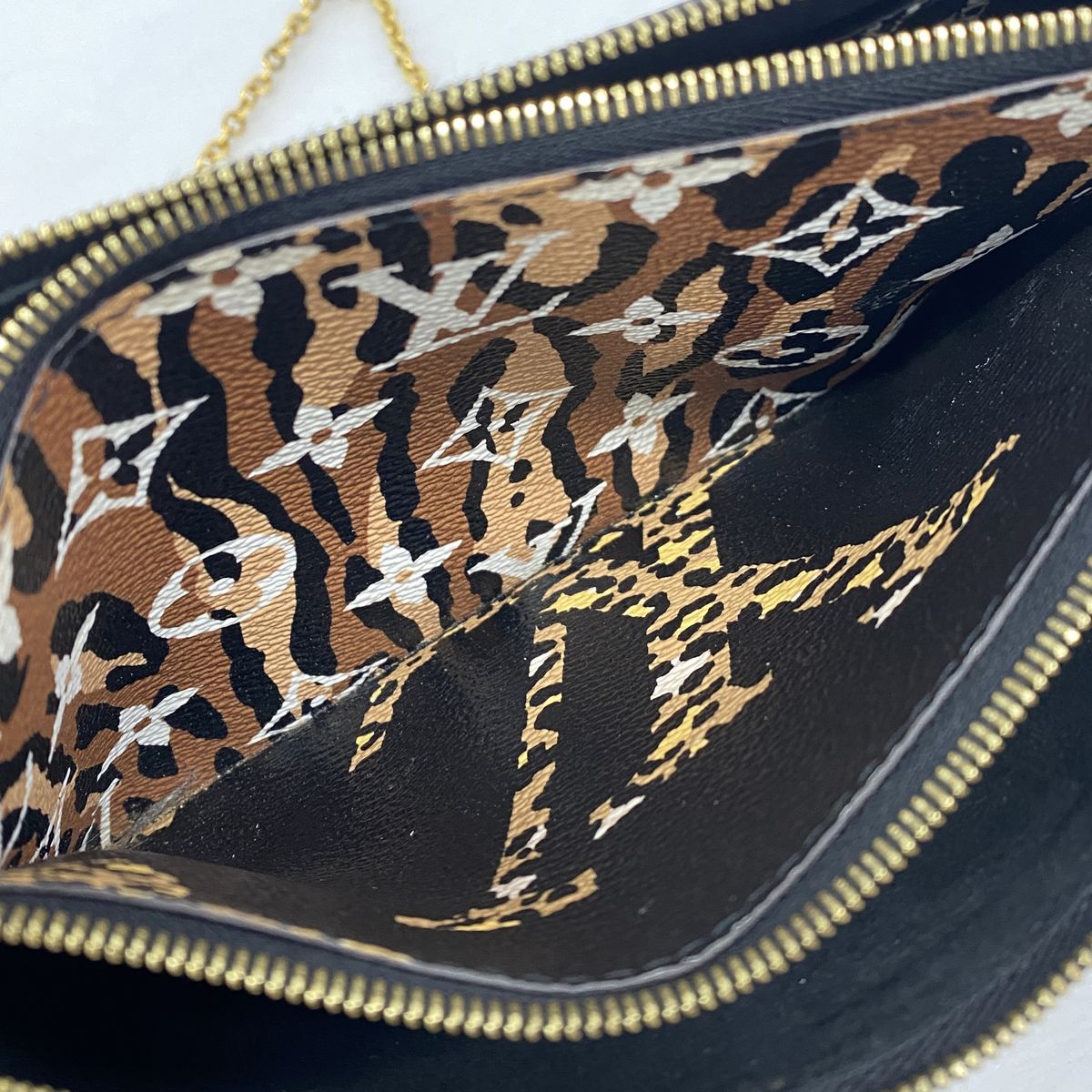 Louis Vuitton Shoulder Bag Monogram Jungle Pochette Double Zip Black Brown — view 8