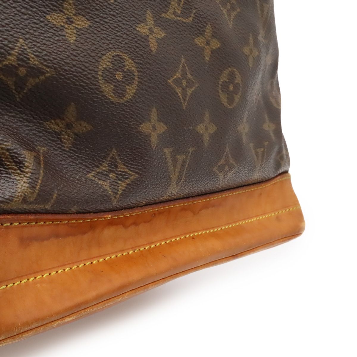 Louis Vuitton Monogram Noe Shoulder Bag Semi Drawstring — view 8