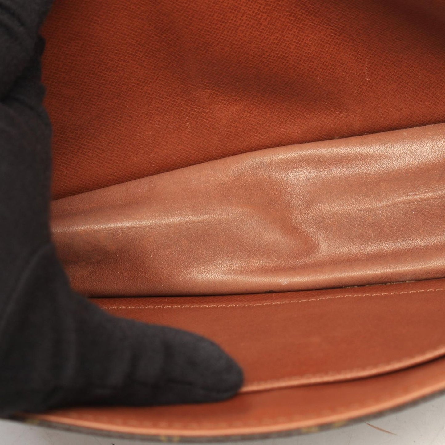 Louis Vuitton Clutch Pochette Dame GM Leather — view 8