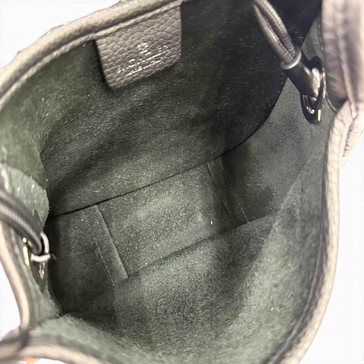 Moncler Lanier PM Shoulder Bag Logo Patch Fleece Leather Black — view 8