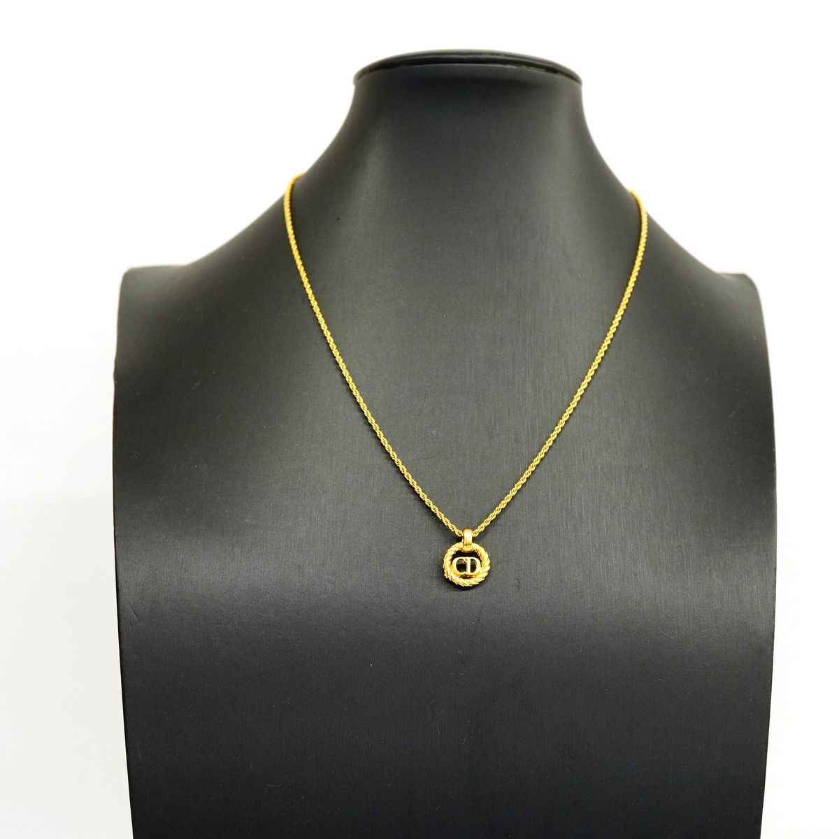 Dior Necklace CD Logo Round Circle Gold Plated — view 5