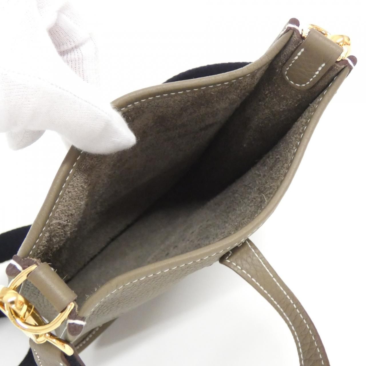 Hermes Evelyne Amazon 16 Shoulder Bag — view 5